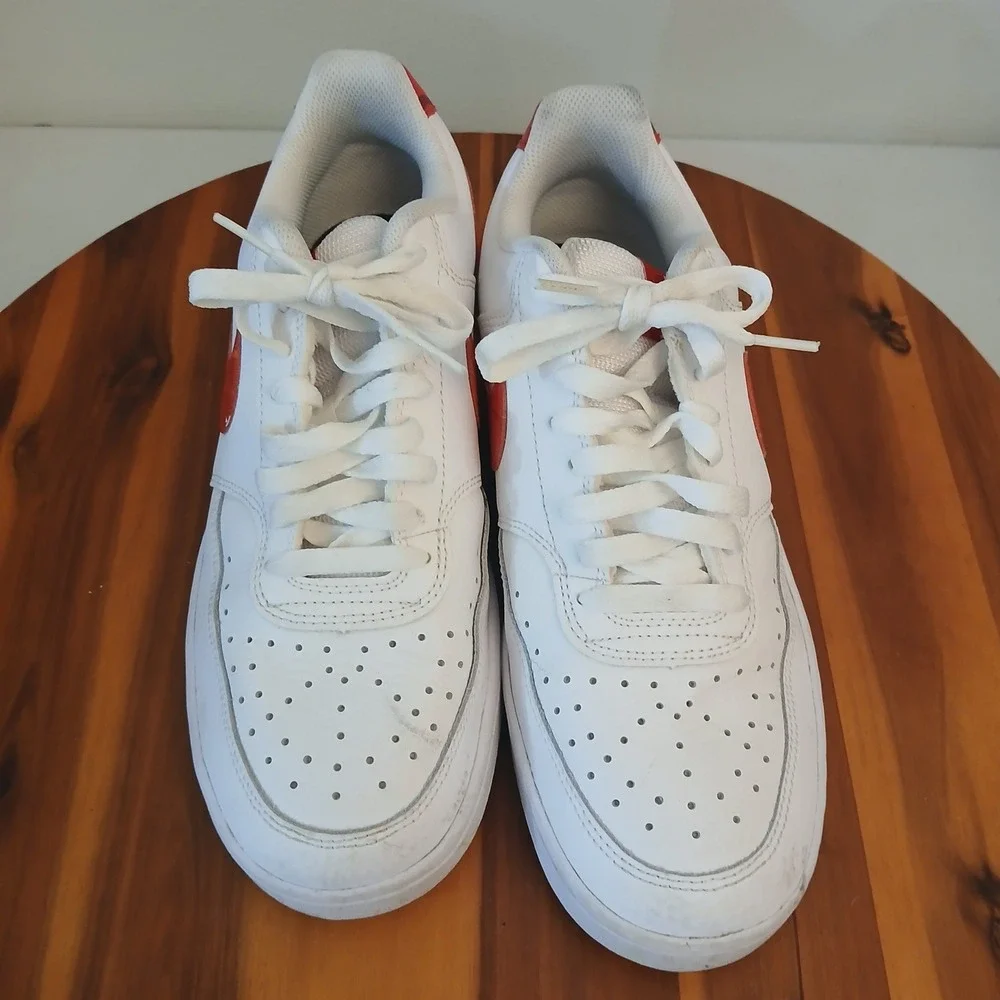 Nike see images